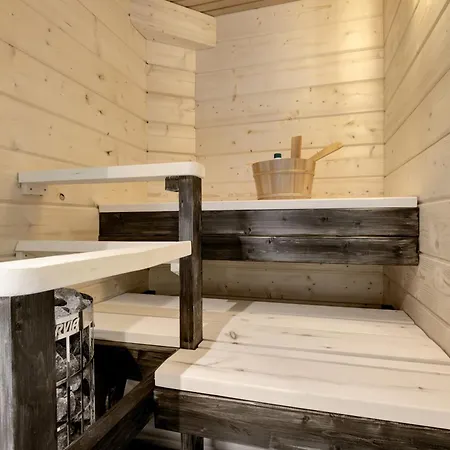 Aihkisokka B Apartamento *